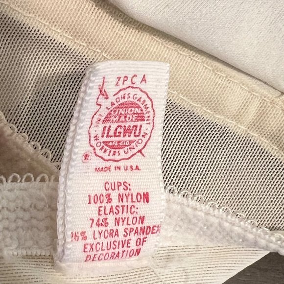 Alexander's Vintage White Lace Bra 36C Union Made #935 - Picture 4 of 5